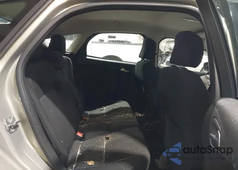 2015 Ford Focus Se z USA, uszkodzony, nr VIN 1FADP3K28FL209013